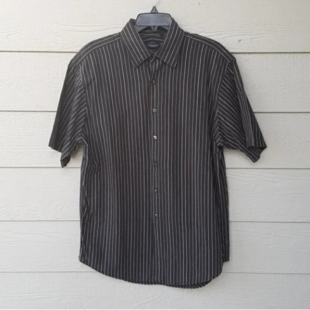 MEN'S Bundle of Two Short Sleeve Van Heusen Studio Shirts - Picture 5 of 7